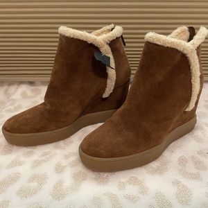 Aquatalia Brown Suede Wedge Boots, Fleece Trim, Size 5. New with tags.